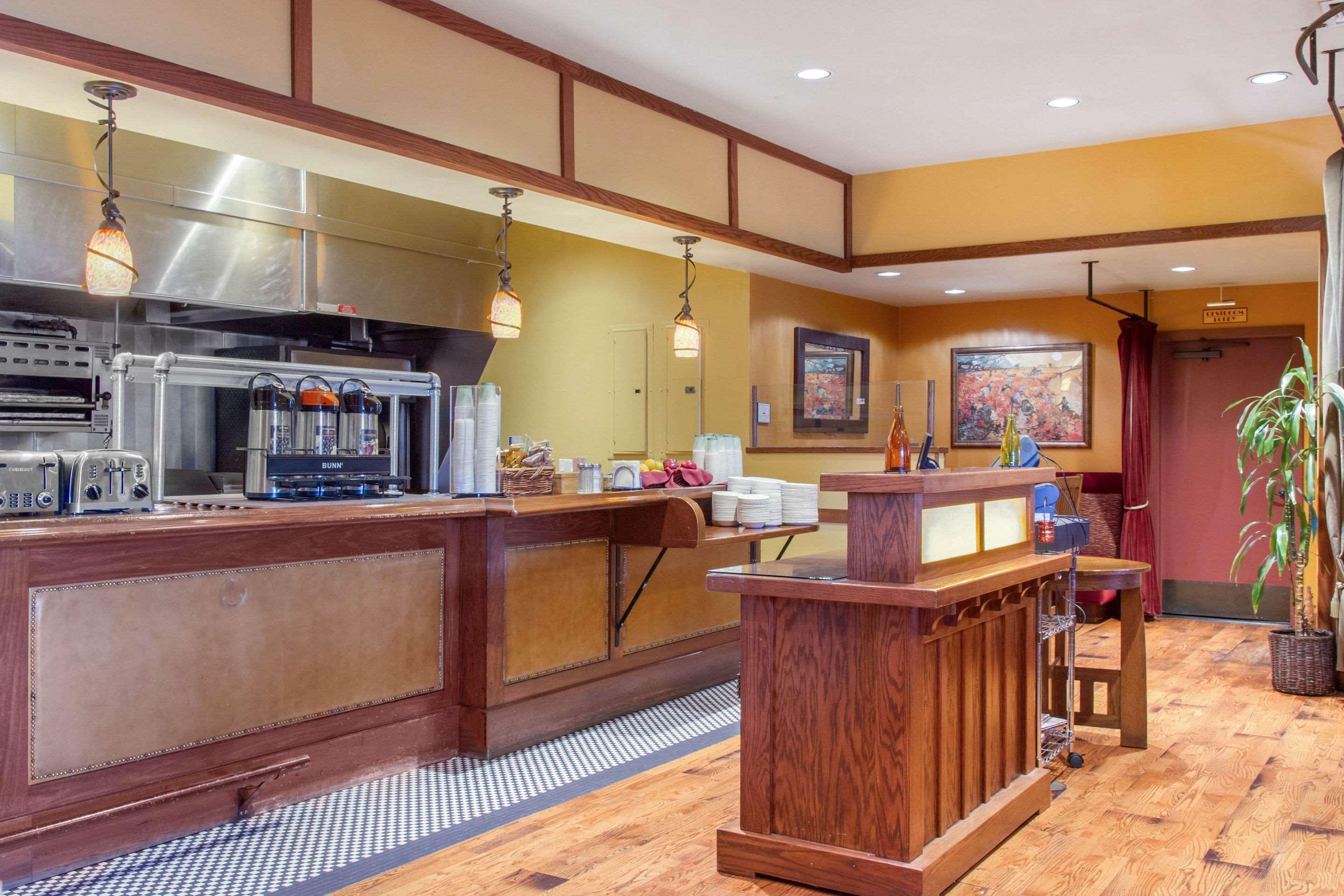 Inn Marin And Suites, Ascend Hotel Collection Novato Luaran gambar