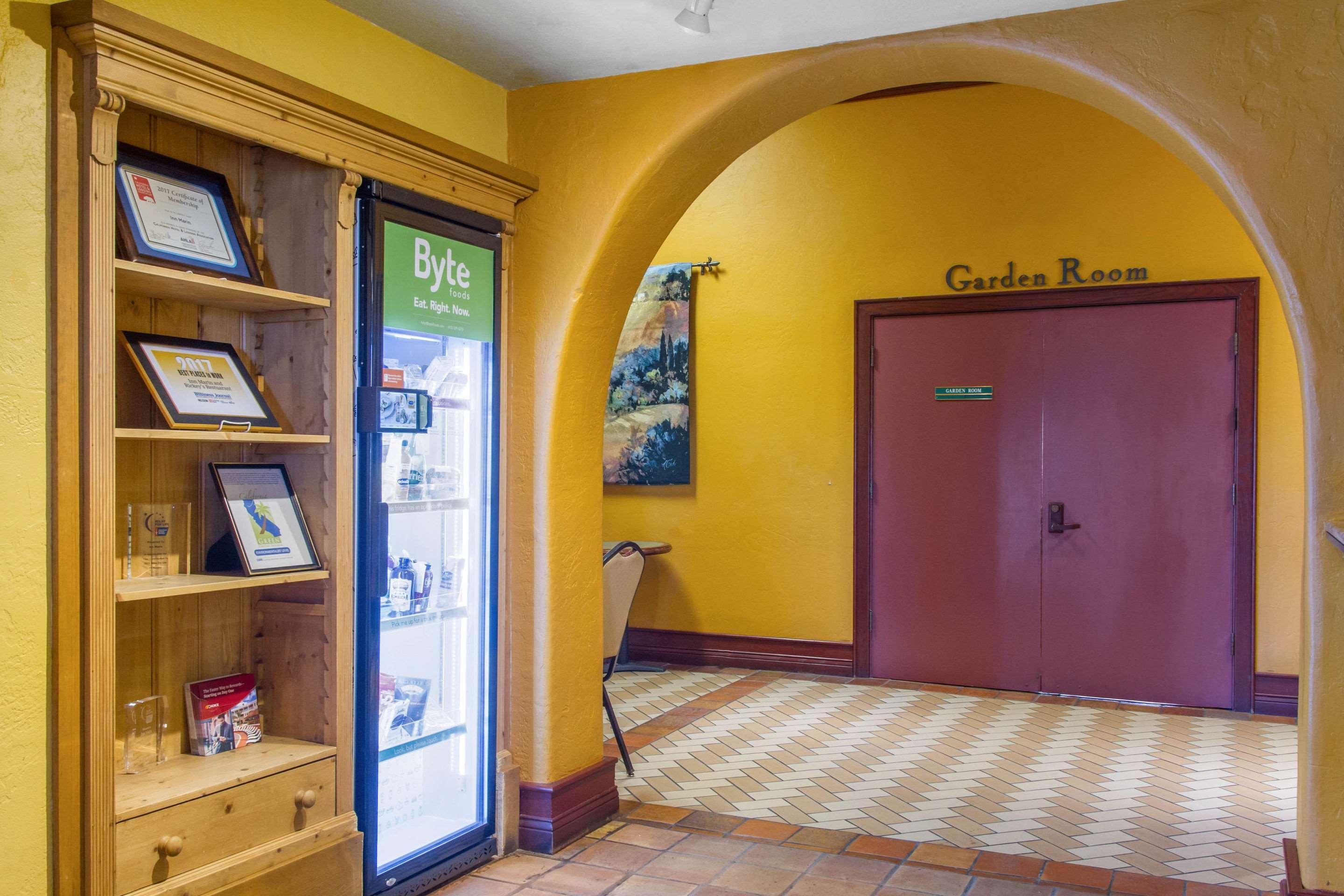 Inn Marin And Suites, Ascend Hotel Collection Novato Luaran gambar